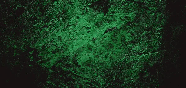 Duvar çiziklerle dolu. Arka plan için kirli çimento dokusu, korkutucu koyu duvar. Kara duvar.