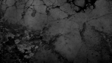 Siyah ışık ve duman duvar boyunca karanlığa doğru ilerledi..