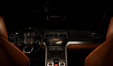 Almaty, Kazakistan 05 Temmuz. Lamborghini Urus lüks spor arazi aracı. İzole edilmiş 3d oluşturucu