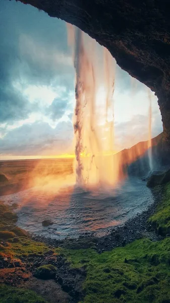 Seljalandsfoss, İzlanda 'da gün batımı