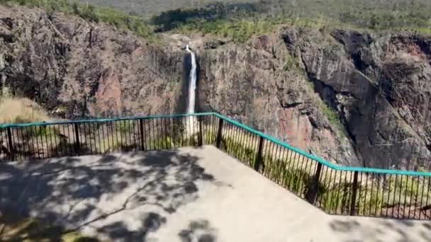 Drone Vista Aérea Maior Cachoeira Austrália Com Arco Íris Sobre — Vídeo de Stock