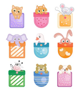 Cebinde bir sürü şirin hayvan var. Kedi ve köpek, ayı ve inek, fil ve tilki, ördek, tavşan ve fare. Gömleğe baskı yapmak için tasarım öğeleri. Çizgi film düz vektör koleksiyonu beyaz arkaplanda izole edildi