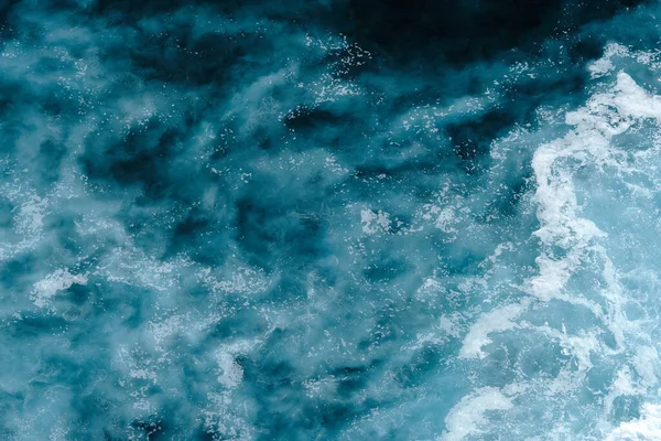 Вид Воздуха Бурлящие Волны Пеной Морские Волны Встречаются Друг Другом — стоковое фото