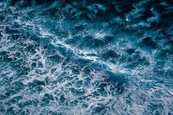 Вид Повітря Щоб Засипати Хвилі Піною Хвилі Моря Зустрічаються Один — стокове фото