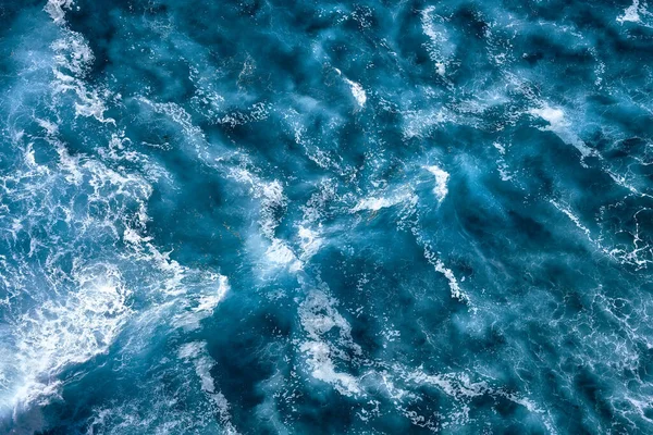 Vista Aérea Para Ferver Ondas Com Espuma Ondas Mar Encontram — Fotografia de Stock