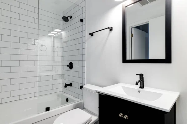 Chicago Diciembre 2019 Pequeño Cuarto Baño Moderno Con Una Vanidad —  Fotos de Stock