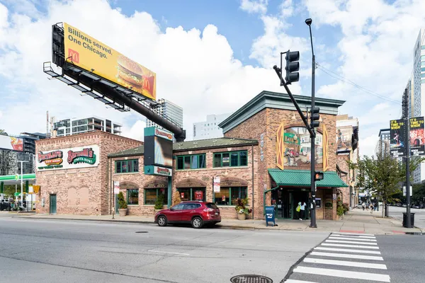 Chicago Abd Ekim 2021 Portillo Bernelli Chicago Merkezli Sosisli Sandviçleri — Stok fotoğraf