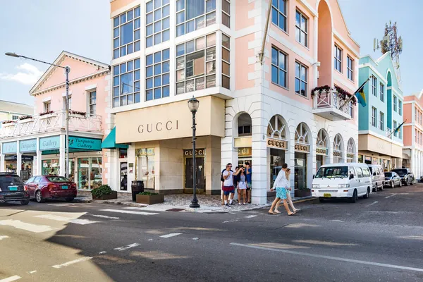 Nassau Bahamas Octubre 2019 Una Tienda Gucci Ubicada Centro Nassau —  Fotos de Stock