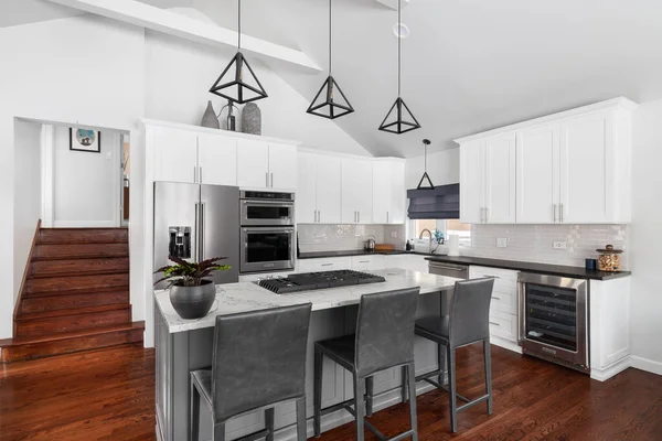 Elmhurst Usa Januar 2021 Eine Schöne Weiße Küche Einem Modernen — Stockfoto