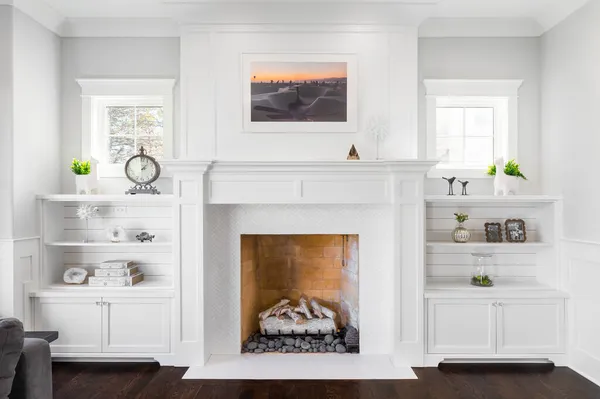 Elmhurst Usa October 2020 Beautiful White Fireplace Detail Shot Built — Stock Photo, Image