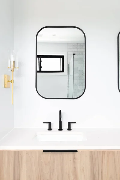 Elmhurst Usa March 2021 Beautifully Renovated Bathroom Wood Cabinet Black — Stock Photo, Image