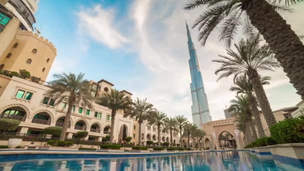 ドバイ アラブ首長国連邦 2017年1月29日 1日の時間ドバイ市内で最も高い建物ヤシの木のパノラマ4K 2017年1月29日頃ドバイ アラブ首長国連邦 — ストック動画