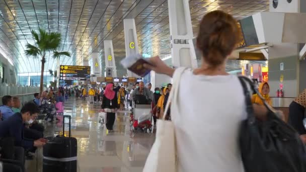 Jakarta Indonesien Circa 2020 Überfüllter Internationaler Flughafen Soekarno Hatta Tag — Stockvideo