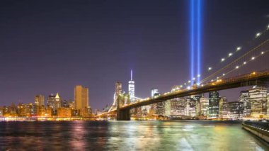 Manhattan Anma Günü gece lambaları 11 Eylül 'den 4K zaman ayarlı