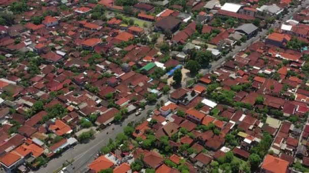 Napsütéses Nap Bali Sziget Repülés Városi Közlekedési Kereszteződésében Légi Felülről Stock Videó