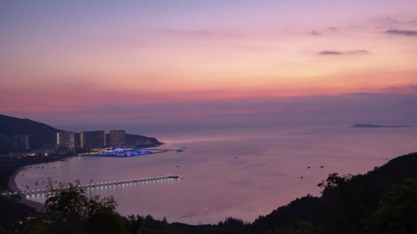 日落天空三亚海湾公园顶部全景4K 时间拉塞海南岛中国 — 图库视频影像
