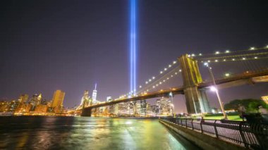 Manhattan Anma Günü gece lambaları 11 Eylül 'den 4K zaman ayarlı