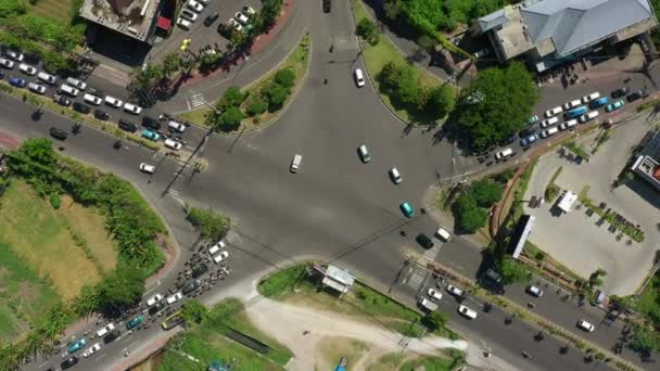 Sunny Day Bali Island Flight Town Traffic Street Crossroad Aerial — Stock Video