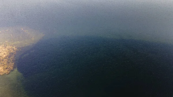 Vista Aérea Del Lago Río Con Onda Patrón Superficie Agua — Foto de Stock