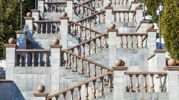 Гранитная Изогнутая Симметричная Лестница Фоновая Текстура Изображение Дизайна — стоковое фото