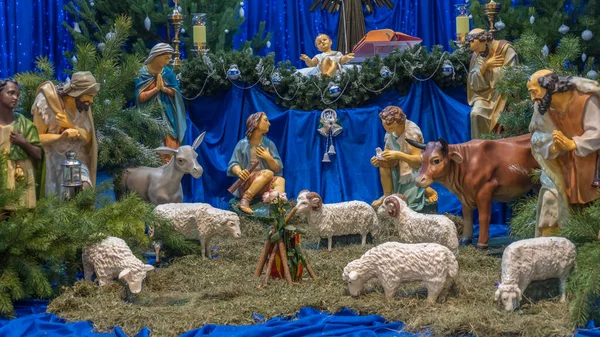 Kerststal Kerststal Met Baby Jezus Maria Jozef Kribbe Met Schapen — Stockfoto