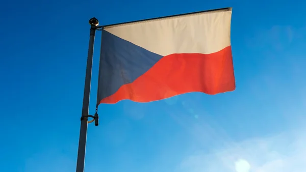Ondeando Colorida Bandera República Checa Sobre Fondo Azul Del Cielo —  Fotos de Stock