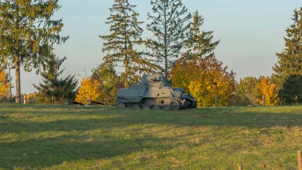 Panoramablick Auf Das Freilichtmuseum Alter Militärischer Ausrüstung Militärfahrzeug Für Public — Stockfoto