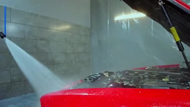 Czyszczenie Komory Silnika Sprzątanie Samochodów Szczegółowa Koncepcja Samochodu Silnik Myje — Wideo stockowe