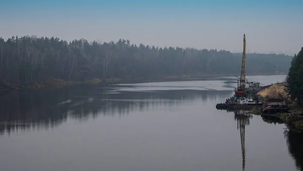 Плавающий Кран Реке Кран Работает Берега Консервация Реки Природа Река — стоковое фото