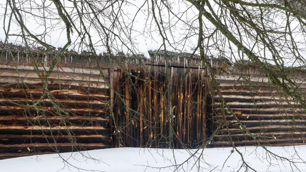 Gyönyörű Téli Természet Háttér Vidéki Táj Egy Régi Pajtával Hóval — Stock Fotó