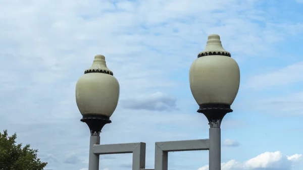 Luzes Rua Contra Céu Azul Durante Dia Espaço Para Texto — Fotografia de Stock