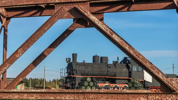 Retro Sovjet Stoomlocomotief Veteranenspoorwegen Vintage Zwarte Stoomlocomotief Trein Rush Spoor — Stockfoto