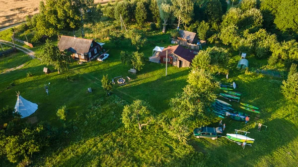 Aerial Drone Widok Grupy Kajak Podwórku Gospodarstwa Rolnego — Zdjęcie stockowe
