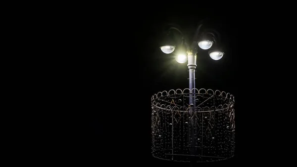Karanlıktaki Sokak Fenerleri Gece Lambaları Gece Aydınlanır Metin Için Boşluk — Stok fotoğraf