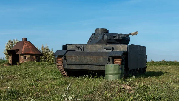 Schwere Panzer Aus Dem Zweiten Weltkrieg Stehen Auf Dem Schlachtfeld — Stockfoto