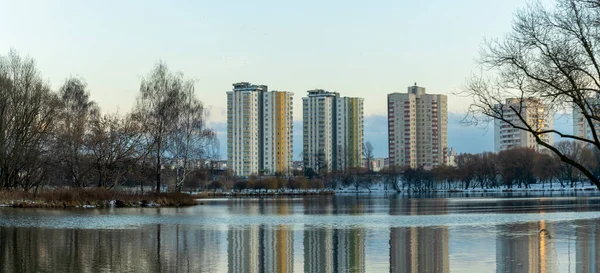 Modern Residential Area City Lake First Snow Tall Residential Buildings — Stock Photo, Image