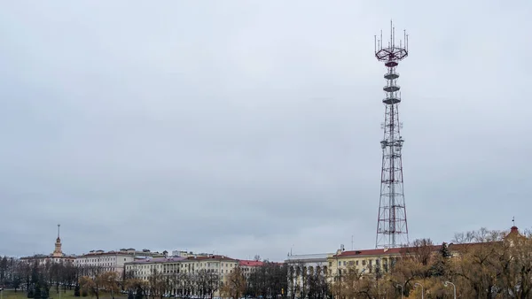 Mińska Wieża Telewizyjna Redakcja Białoruskich Kanałów Telewizyjnych Widok Mińską Wieżę — Zdjęcie stockowe