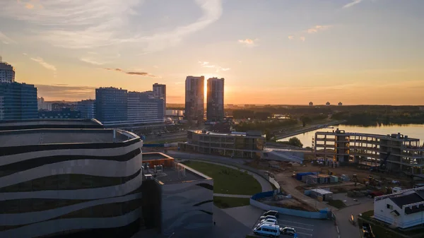 Flygfoto Moderna Hus Bostadsområde Solnedgången Bakgrund — Stockfoto