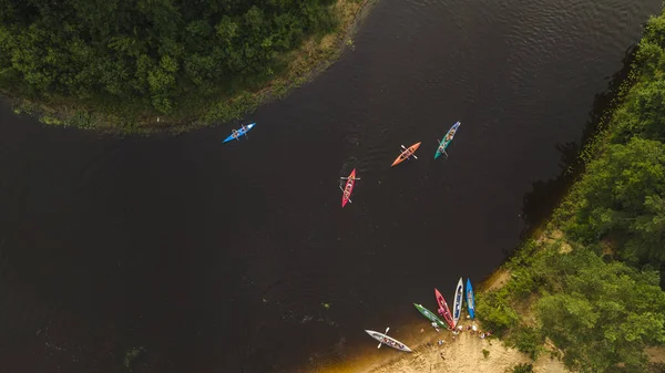 Kajaks Oever Van Rivier Toeristische Kanosteiger Toeristische Camping Rivier Plezier — Stockfoto