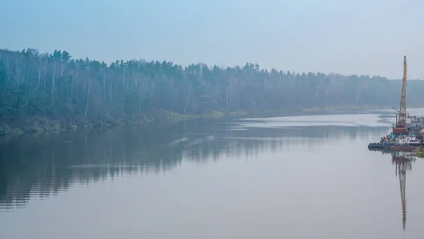 Плавающий Кран Реке Кран Работает Берега Консервация Реки Природа Река — стоковое фото