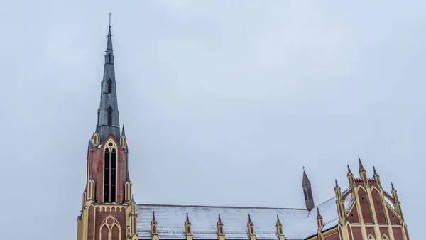 Neo Gotiska Katedralen Kyrkan Staden Gervyaty Vitryssland Vintern Dramatisk Himmel — Stockfoto