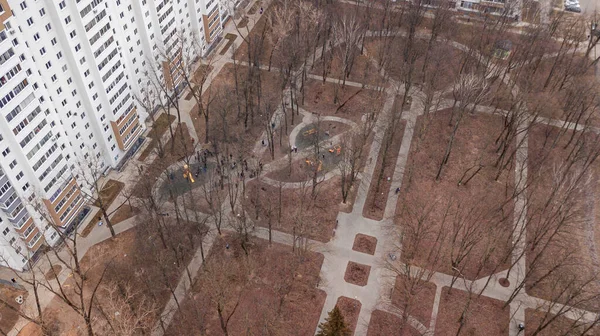 도시의 광장을 공중에서 수있다 — 스톡 사진