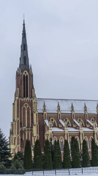 Neo Gotiska Katedralen Kyrkan Staden Gervyaty Vitryssland Vintern Dramatisk Himmel — Stockfoto