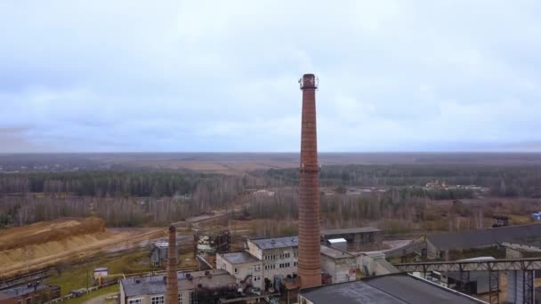 Вид Воздуха Индустриальную Зону Теплоэлектростанцию Промышленная Зона Городе Башня Кирпичное — стоковое видео