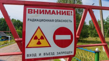 Babichi köyündeki Polessky radyasyon-ekolojik rezervinin kontrol noktası. Ekolojik kavram.