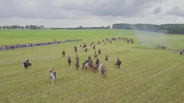 Vista Aérea Amplia Reconstrucción Batalla 1812 Los Soldados Disparan Cañones — Vídeo de stock