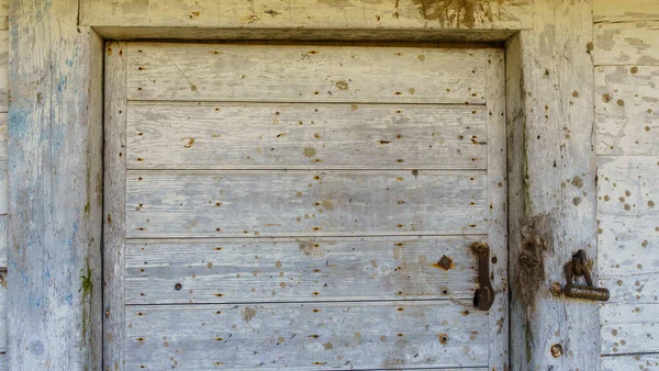 Rustik Ladugård Vit Dörr Trä Plankor Och Lås Närbild Skala — Stockfoto