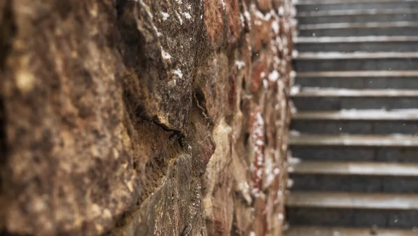 Stará Kamenná Zeď Zimního Počasí Schodišti Pozadí Náladové Pojmy Strukturované — Stock fotografie