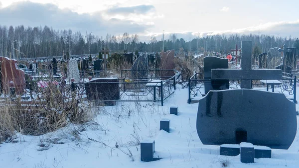 Сніг Публічному Цвинтарі Традиційне Кладовище Взимку Під Снігом Гробниця Некрополі — стокове фото