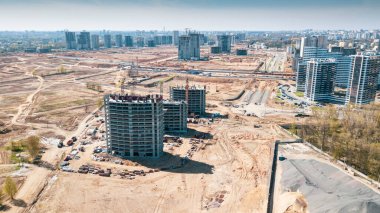 Mikro bölgelerdeki konut evlerinin hava panoramik görüntüsü. Mesaj için yer var. Şehir manzarası kavramı.